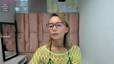 ISSA MILF online show from March 30, 2026, 2:29 pm