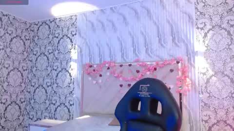 Snapshot of issa_tay1 chatting on May 4, 2026, 7:54 pm Issa online show from May 4, 2026, 7:54 pm