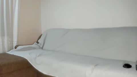 Issabelle online show from October 3, 2025, 5:59 am