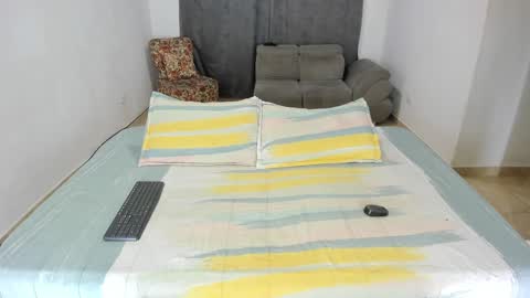 Isabella  online show from February 3, 2025, 5:29 am