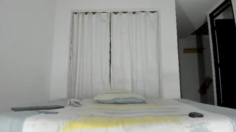 Snapshot of issalovexxx chatting on June 14, 2026, 6:48 am Isabella online show from June 14, 2026, 6:48 am