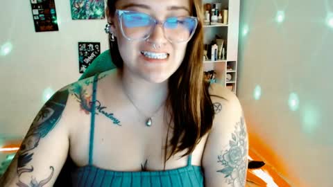 Yiz online show from January 13, 2025, 8:15 am