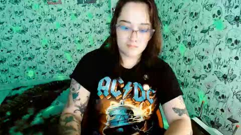 Yiz online show from March 3, 2026, 4:51 am