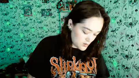 Yiz online show from March 16, 2026, 3:56 am