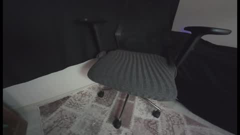 Snapshot of istanbullian chatting on November 17, 2025, 11:38 am erdem online show from November 17, 2025, 11:38 am