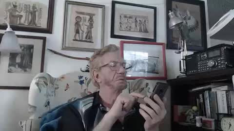 Snapshot of isubmissiveslut chatting on April 8, 2026, 6:30 pm ImYourBitch online show from April 8, 2026, 6:30 pm