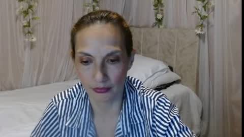 Snapshot of italagomez chatting on February 28, 2025, 11:45 pm Itala Gomez online show from February 28, 2025, 11:45 pm
