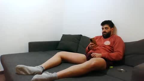 italianboybcn online show from December 25, 2024, 9:34 am