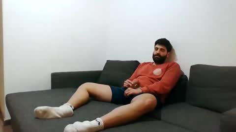 italianboybcn online show from December 27, 2024, 11:28 am