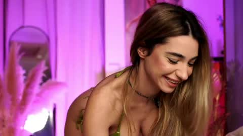 Snapshot of italy_baby chatting on May 5, 2026, 8:06 pm italy_baby online show from May 5, 2026, 8:06 pm