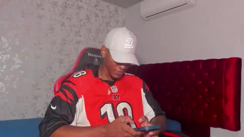 itanxfor online show from November 25, 2025, 12:38 pm