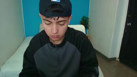 Snapshot of ithan__ chatting on September 13, 2025, 1:55 pm ithan__ online show from September 13, 2025, 1:55 pm
