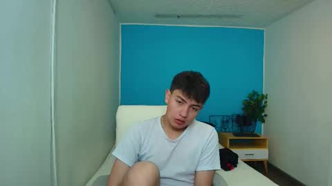 Snapshot of ithan__ chatting on September 16, 2025, 2:18 pm ithan__ online show from September 16, 2025, 2:18 pm
