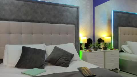 Snapshot of its_bibi chatting on September 11, 2025, 10:10 pm its_bibi online show from September 11, 2025, 10:10 pm