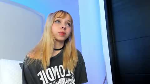 Snapshot of its_bibi chatting on February 5, 2026, 6:07 am its_bibi online show from February 5, 2026, 6:07 am