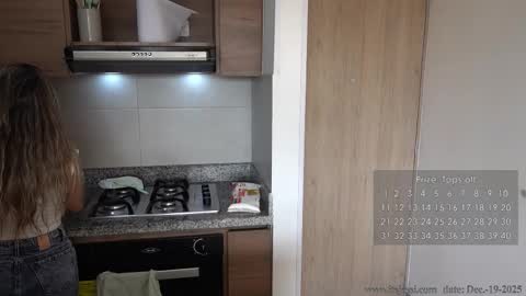 Jessi online show from December 19, 2025, 7:21 pm