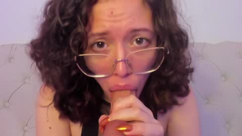 Maria online show from December 13, 2024, 1:44 pm