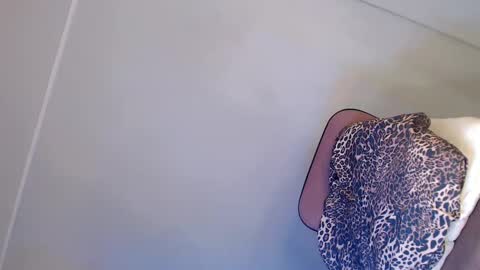 Snapshot of its_me_kelly chatting on February 9, 2025, 9:16 am KellyPuth online show from February 9, 2025, 9:16 am