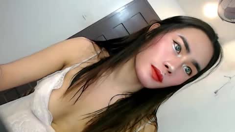 its_me_vanesa online show from November 18, 2025, 10:09 am
