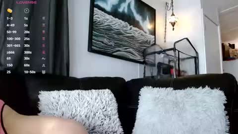 Snapshot of its_pixie chatting on April 16, 2026, 2:29 pm Pixie online show from April 16, 2026, 2:29 pm