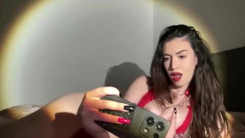 Snapshot of itsbellaluxe chatting on June 1, 2026, 9:16 pm itsbellaluxe online show from June 1, 2026, 9:16 pm