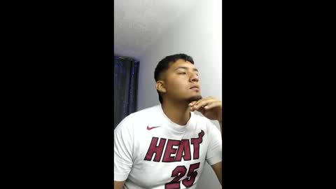 Snapshot of itsdavidx chatting on May 7, 2026, 1:27 pm David online show from May 7, 2026, 1:27 pm