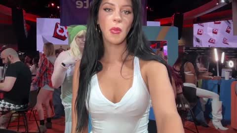 itskassielee online show from January 17, 2026, 12:04 am