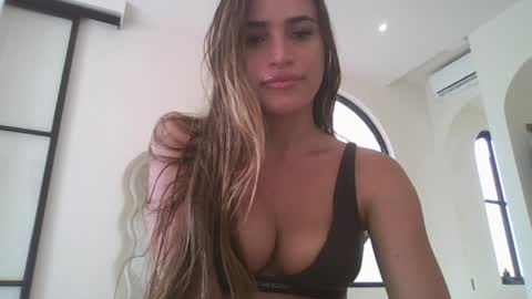 Snapshot of itskatarina chatting on June 9, 2026, 5:41 am katarina online show from June 9, 2026, 5:41 am