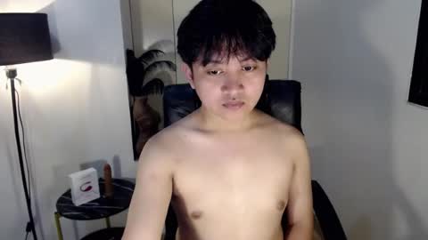 Snapshot of itsme_berniexx chatting on July 19, 2026, 1:15 pm ask me online show from July 19, 2026, 1:15 pm