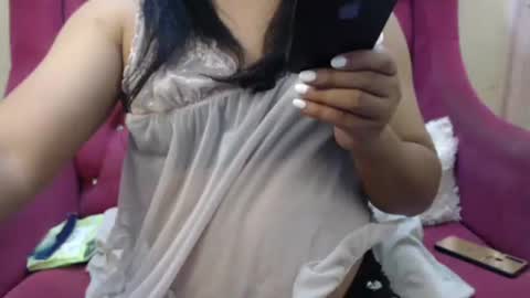 itsme_pangga online show from September 17, 2025, 2:46 am
