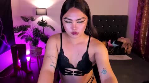 Siana online show from April 30, 2026, 9:08 pm