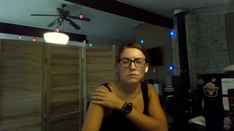 ItsMeSophie X online show from October 6, 2025, 3:53 pm