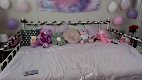 Snapshot of itsnikkisweet chatting on February 12, 2025, 7:13 pm Nikki Sweet online show from February 12, 2025, 7:13 pm