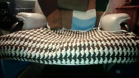 itsthick13 online show from August 5, 2026, 4:15 am