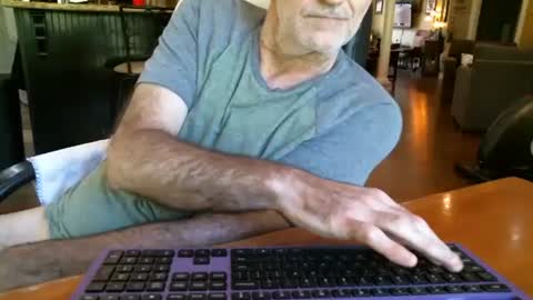 Snapshot of itsxxxtc chatting on September 8, 2025, 5:12 pm itsxxxtc online show from September 8, 2025, 5:12 pm