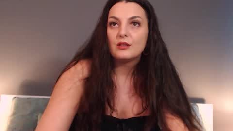 Melissa Khaan online show from October 19, 2025, 11:00 am