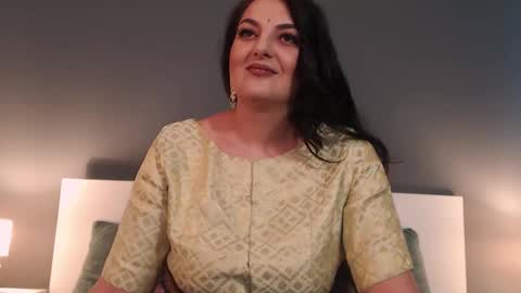 Melissa Khaan online show from May 17, 2026, 9:17 am