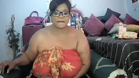 itumeleng74 online show from January 25, 2025, 2:14 pm