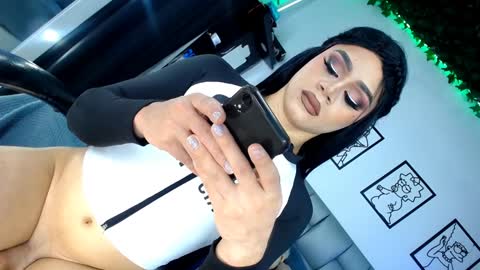 y  online show from January 4, 2025, 10:02 pm