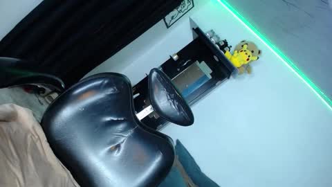 y  online show from January 8, 2026, 7:10 am