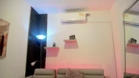 ivania_lua online show from April 11, 2026, 11:03 am
