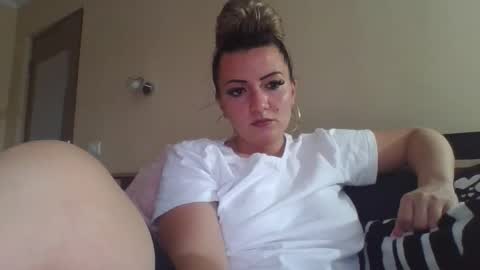 Snapshot of ivannahazel chatting on November 6, 2025, 10:27 am Ivanna online show from November 6, 2025, 10:27 am