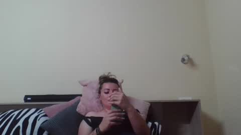 Snapshot of ivannahazel chatting on November 13, 2025, 4:00 am Ivanna online show from November 13, 2025, 4:00 am