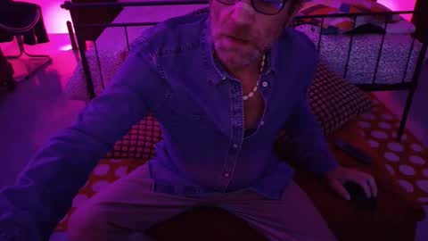 yves online show from October 16, 2025, 11:44 am