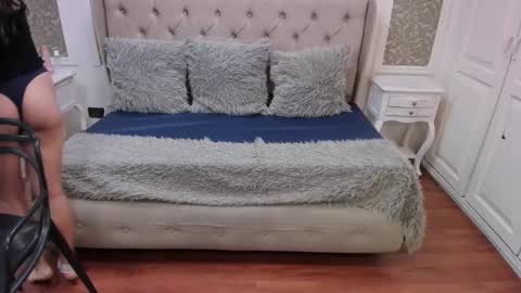 Ivet  online show from October 5, 2025, 3:05 am