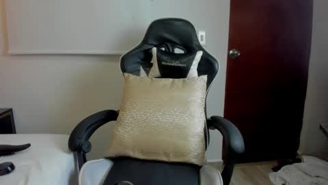 I V E T T E online show from February 11, 2026, 12:48 am