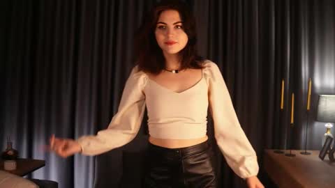 Alis online show from September 9, 2025, 1:05 am