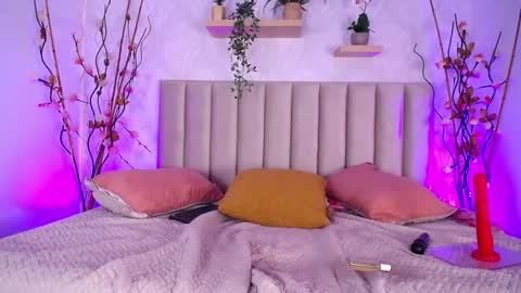Snapshot of ivone_adams chatting on February 1, 2025, 10:26 am Ivone Adams online show from February 1, 2025, 10:26 am