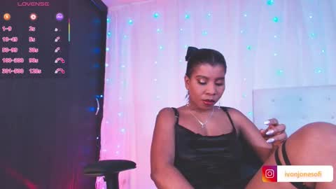 Snapshot of ivonjoness chatting on October 29, 2025, 2:58 am Ivon Miss Jones online show from October 29, 2025, 2:58 am