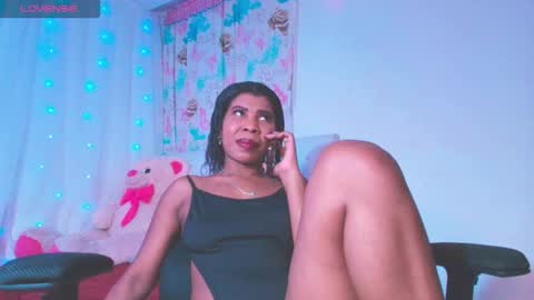 Snapshot of ivonjoness chatting on November 9, 2025, 4:00 am Ivon Miss Jones online show from November 9, 2025, 4:00 am